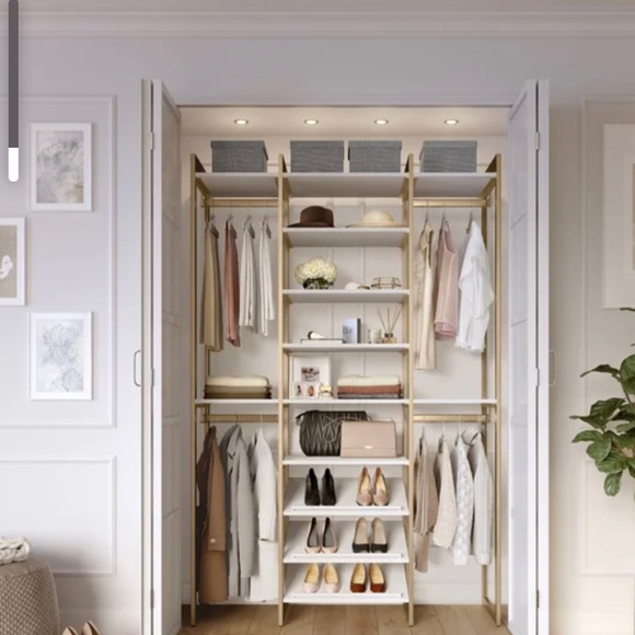 Welcome to my closet! - Picture 1 of 1